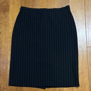 Club Monaco Black Pinstripe Pencil Skirt 10 Capsule Academia Minimalist Work